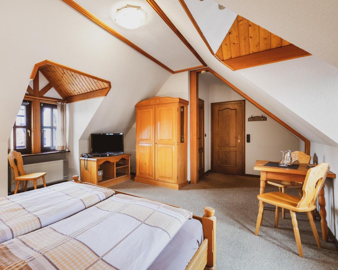 Fremden- Und Monteurzimmer "Zum Ochsen" Flieden Экстерьер фото