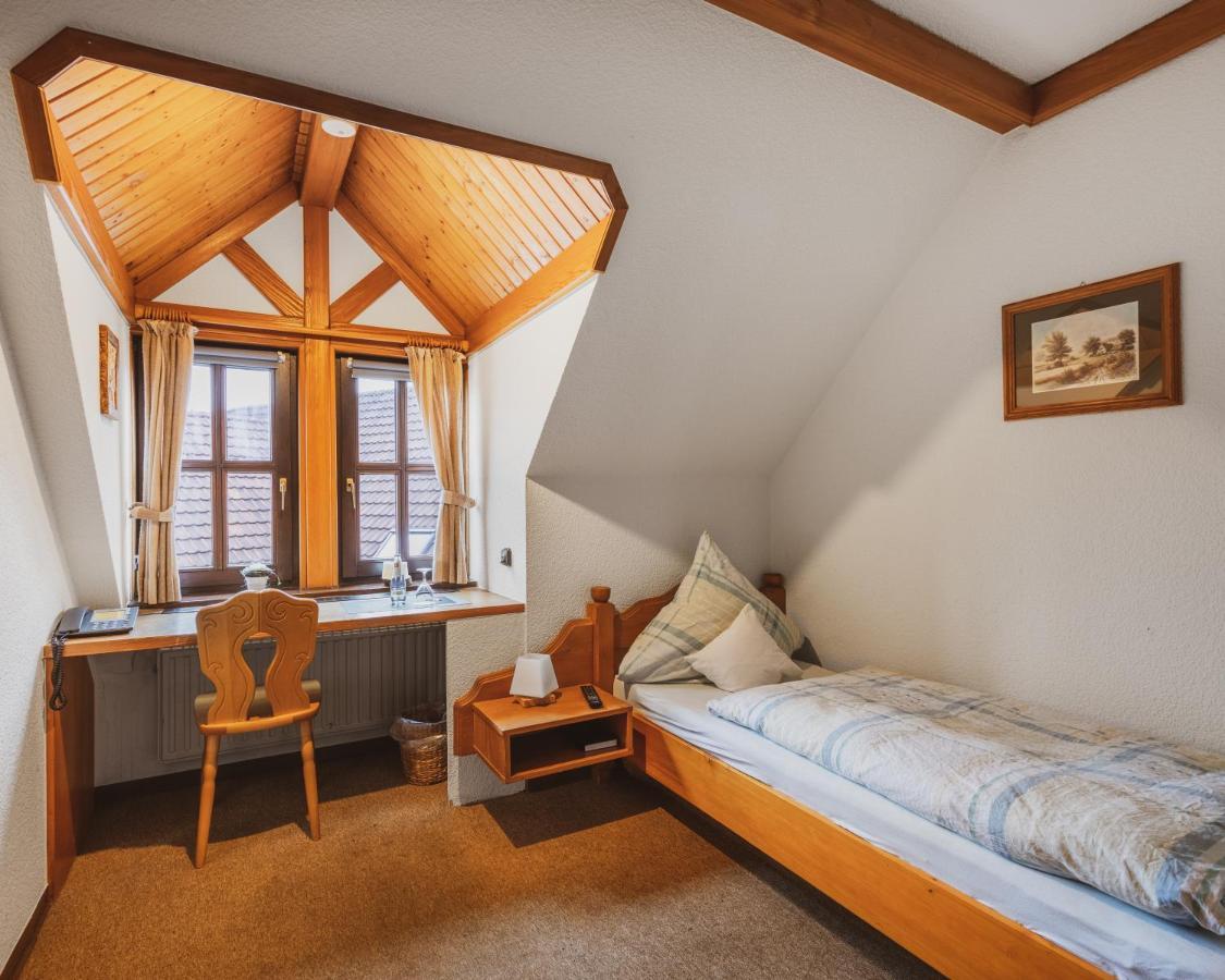 Fremden- Und Monteurzimmer "Zum Ochsen" Flieden Экстерьер фото