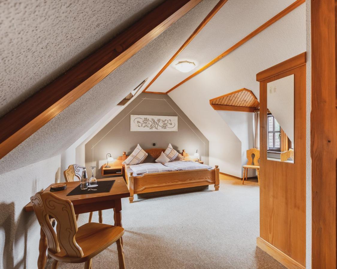 Fremden- Und Monteurzimmer "Zum Ochsen" Flieden Экстерьер фото