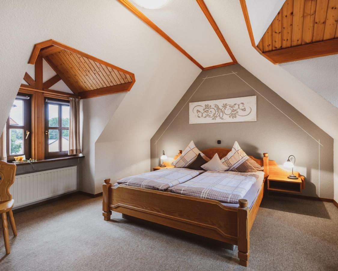 Fremden- Und Monteurzimmer "Zum Ochsen" Flieden Экстерьер фото